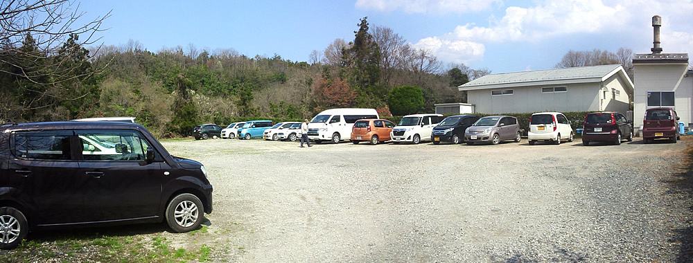 霊園うしろの駐車場